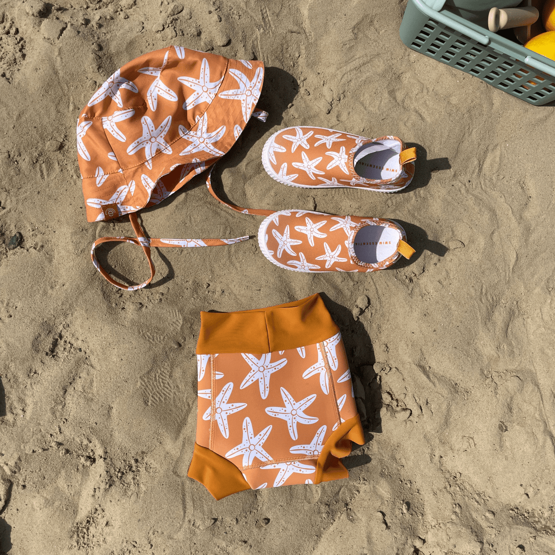 UV-sun-hat-sea-stars-Swim-Essentials-1