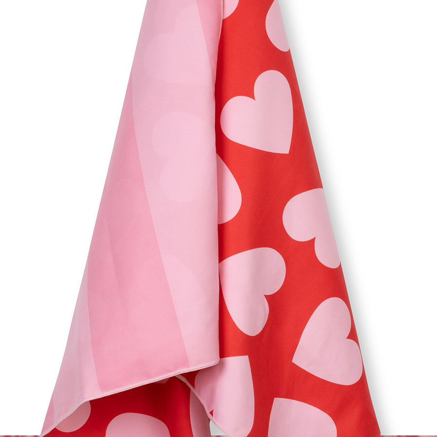 Red-Hearts-Microfiber-Towel-135-x-65-cm-1