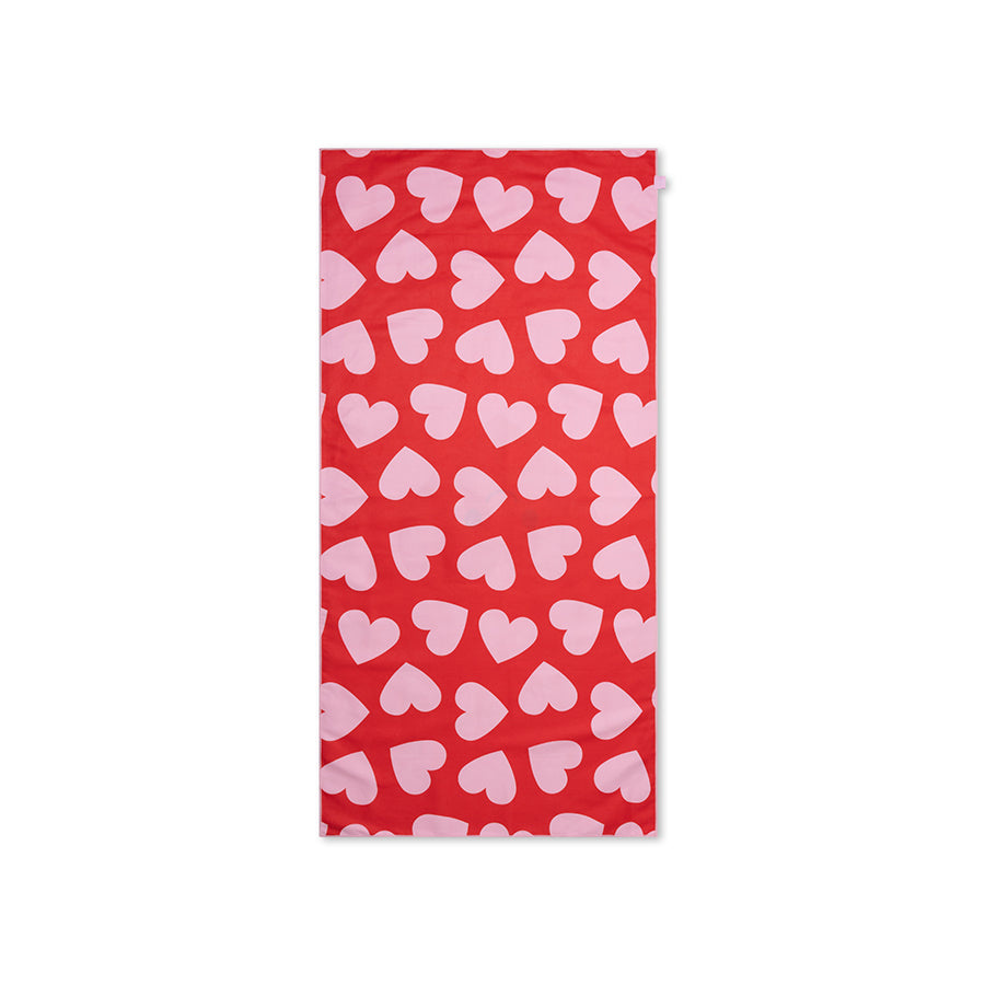 Red-Hearts-Microfiber-Towel-135-x-65-cm-3