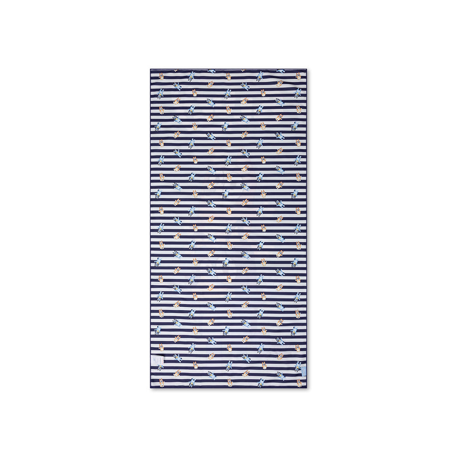 swim-essentials-bluey-towel-microfiber-1