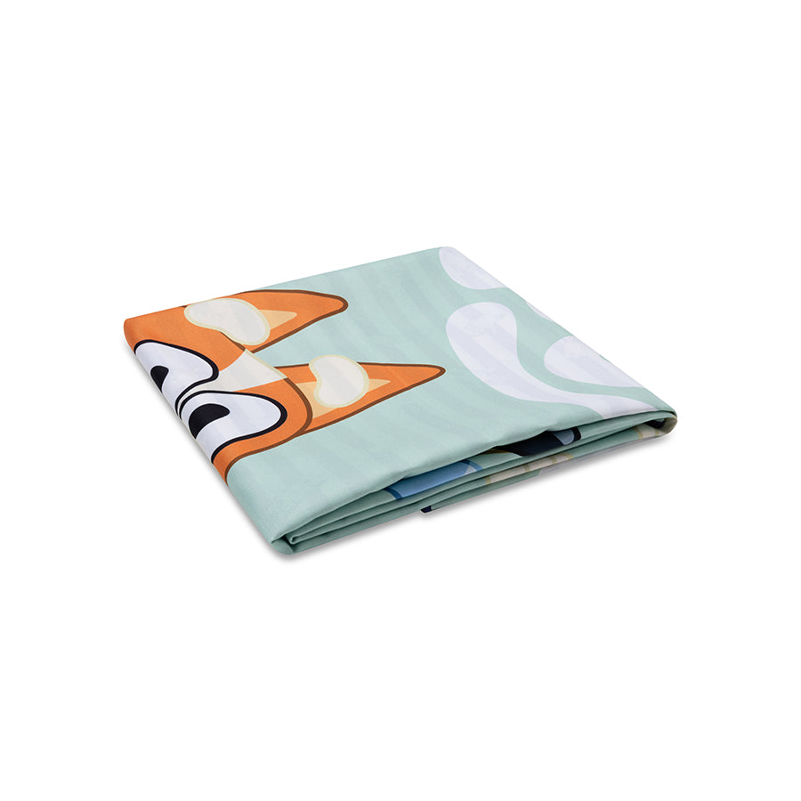 swim-essentials-bluey-towel-microfiber-3